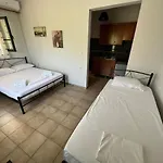Lazari Rooms