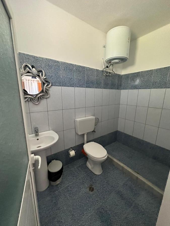 Apartament Lazari *